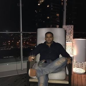 Meet your Posher, Moujahid